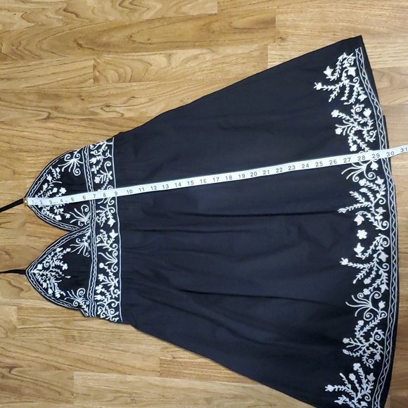 American Flirt Halter Dress Size M Black  with Embroidered White Floral Trim - Picture 5 of 11